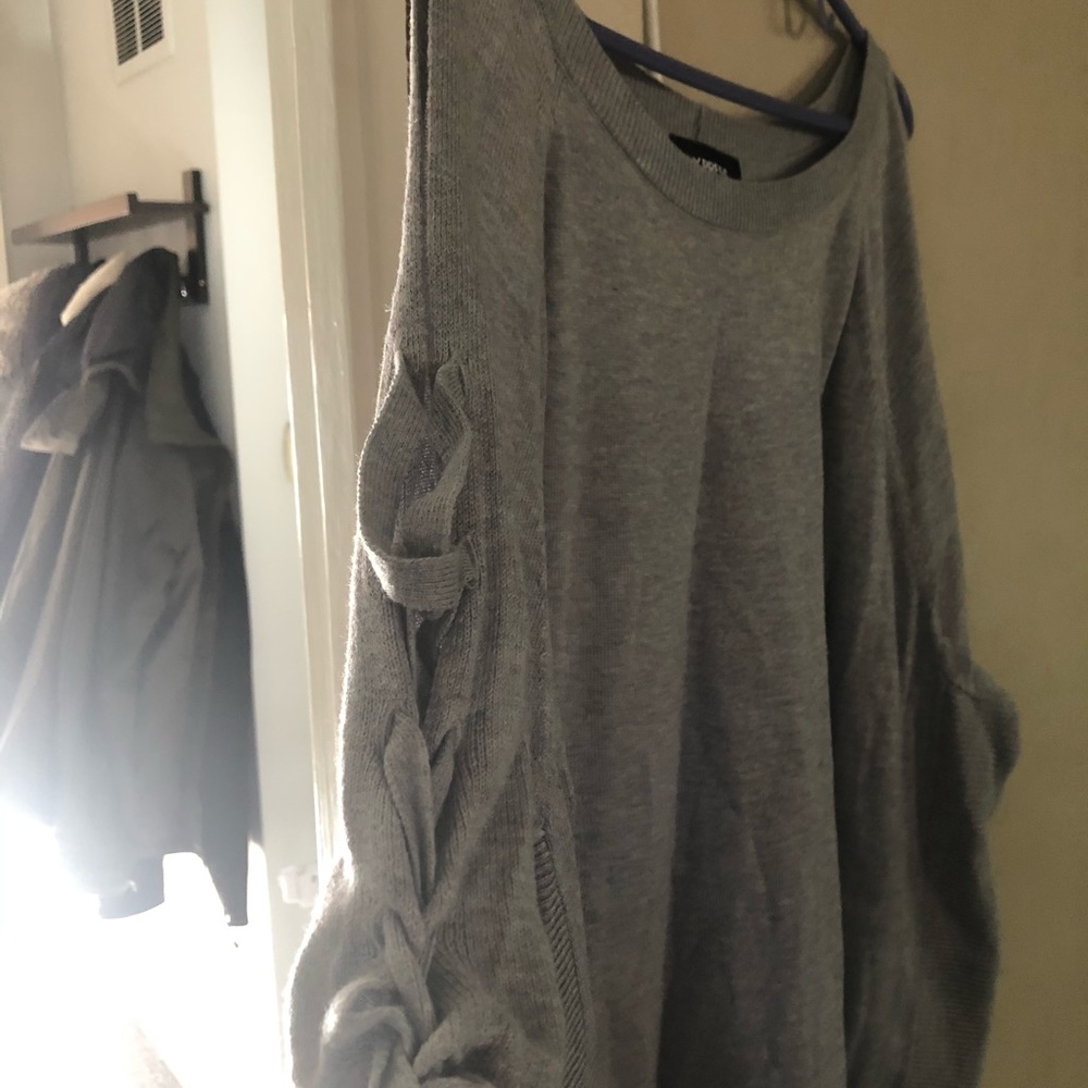 Express sweater - Picture 2 of 3